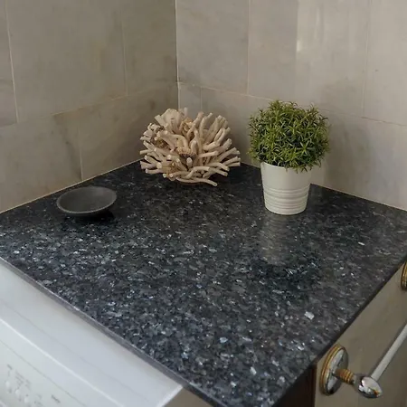 Апартаменти Tra Monti E Mare